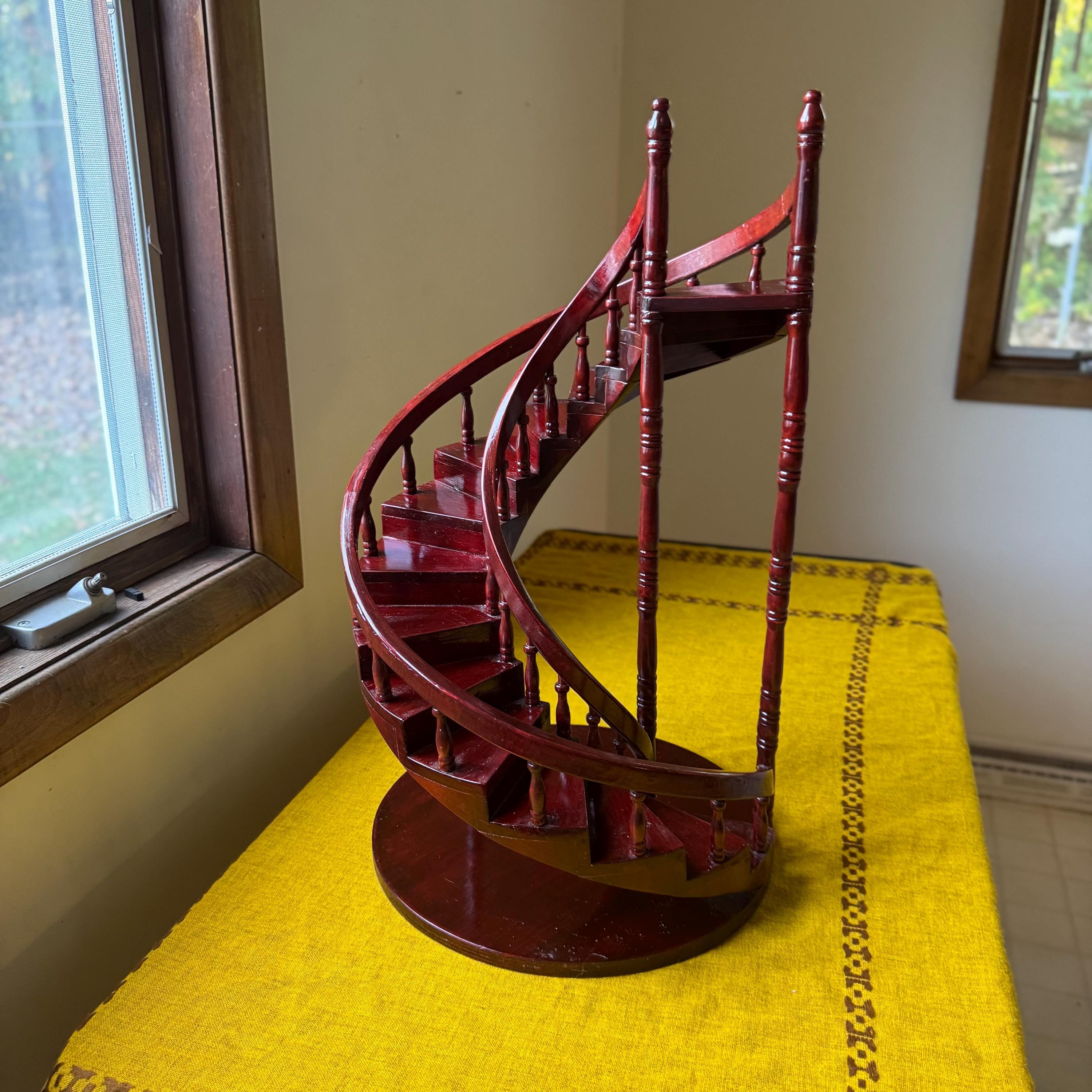 希少 Spiral Stairs 螺旋階段 ミニチュアオブジェ 木製ヴィンテージ 希少 Spiral Stairs 螺旋階段 ミニチュアオブジェ 木製ヴィンテージ