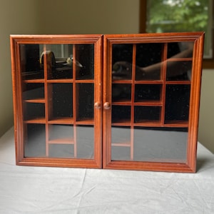 Vintage Double Door Display Cabinet Elegant Collectibles Curio Cabinet