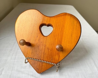 Rustic Wooden Heart Mug Rack