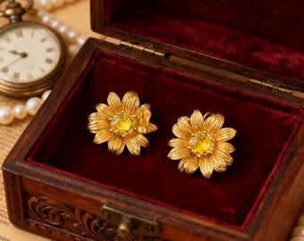 Vintage zonnebloem CZ oorknopjes 18K verguld messing | Elegante matte bloemensieraden cadeau