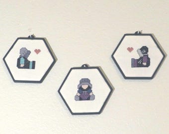 1990s Prairie Child Heart Cross Stitch Set, Hexagonal Frames with Hanger