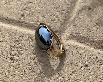 Vintage Midcentury Decorative Gold-Toned Tie Clip Hematite Oval Cabochon