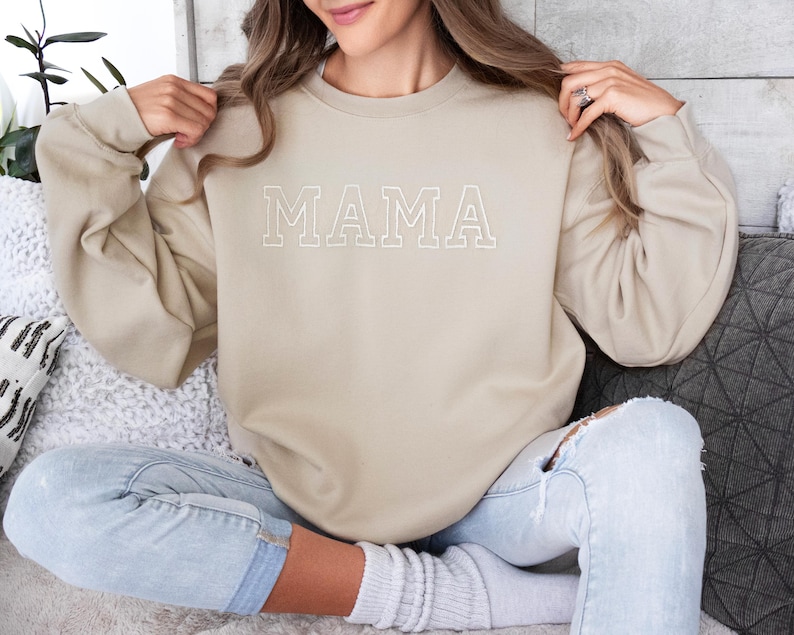 mama dad mini matching baby onesie bodysuit sweatshirts pullovers crewnecks family matching baby shower gift newborn coming home from hospital outfit sister brother sibling neutral matching
