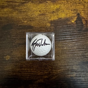 Tiger Woods Signed Golf Ball comes with COA