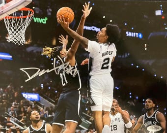 ディラン・ハーパー直筆サイン入りサンアントニオ対ダラス戦8x10インチ写真（鑑定書付き）