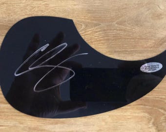Chris Stapleton gesigneerde plectrumbeschermer met COA
