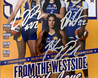 Foto autografata di Cameron Brink, Rickea Jackson e Kelsey Plum scattata a Los Angeles e corredata di certificato di autenticità.