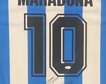 Gesigneerd Argentijns shirt van Diego Maradona met echtheidscertificaat.