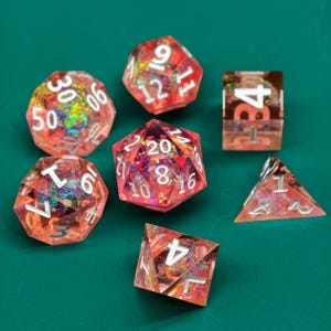 Rosa set DND-tärningar med vassa kanter i harts, D&D-tärningsset för Dungeons and Dragons, polyedriska tärningsset, DnD-tillbehör