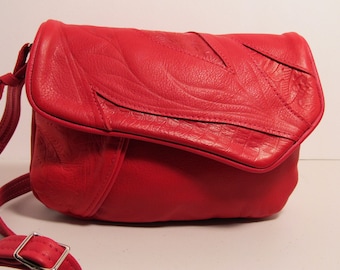 RED LEATHER DIVIDER shoulder crossbody bag