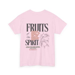御霊の果実Tシャツ | ガラテヤ人への手紙5章22節聖書の一節Tシャツ | インスピレーションを与えるユニセックスクリスチャングラフィックTシャツ | 聖書ギフト