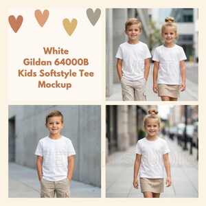 Pu&ograve; includere: Un mockup con quattro immagini di bambini che indossano magliette bianche Gildan 64000B Softstyle. Le immagini includono due bambini insieme e scatti individuali di un ragazzo e una ragazza. Il testo nell'immagine recita: White Gildan 64000B Kids Softstyle Tee Mockup.