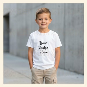 T-shirt Gildan 64000B bianca Softstyle / Maglietta per bambini vuota PNG / Clean Apparel immagine 3
