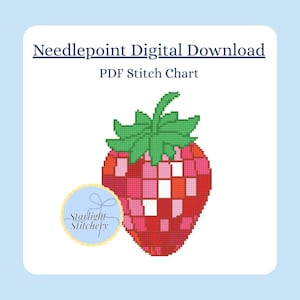 Könnte beinhalten: Ein digitales PDF-Stickmuster mit einem pixeligen Erdbeerdesign. Die Erdbeere ist in Rot- und Rosatönen mit einem grünen Oberteil gehalten. Der Text lautet "Needlepoint Digital Download" und "PDF Stitch Chart". Das Starlight Stitchery-Logo ist ebenfalls sichtbar.