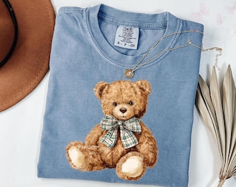 Comfort Colors Teddy Bear T-Shirt, Trendy Coquette Winter Crewneck, Watercolor Bear Aesthetic Christmas Sweatshirt, Cute Cozy Bear Tee