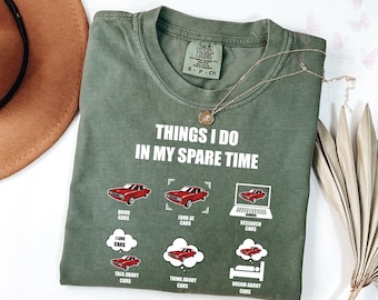 Comfort ColorsのおもしろカーガイTシャツ、暇な時間にやることTシャツ、車好きへのギフトTシャツ、メカニックユーモアTシャツ、自動車愛好家グラフィック