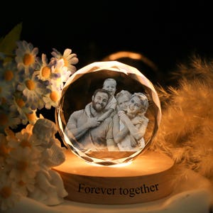 Personalized 3D Crystal Family Photo Round/with Light Base,gift For Any Occasion,Home Decor,Custom Laser,Family Gift,Custom 3D Photo Crystal
