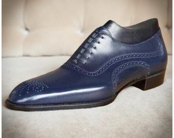 Zapatos de vestir Oxford de cuero azul marino hechos a mano para hombre