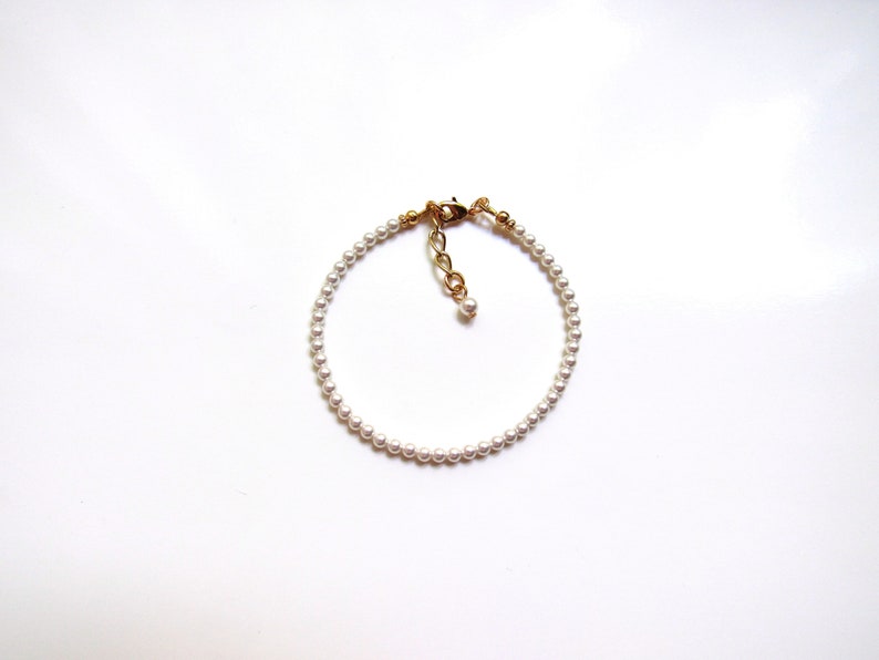 Dainty Pearl Bracelet, Tiny Seed Pearl Bracelet, CHOOSE COLOR/SIZE, Adjustable Beaded Delicate Bracelet, Gift for Her, Minimalist Jewelry Bild 7