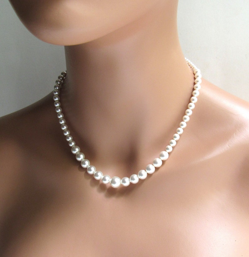 Graduated Pearl Necklace Wedding, Backdrop Necklace White Pearl Ivory Pearl CHOOSE COLOR & SIZE Pearl Necklace for Women Single Strand Pearl Bild 4
