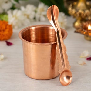 Kupfer-Panchapatra mit Achamani-Löffel, traditionelles hinduistisches Puja-Gefäß, indisches Gebetsutensil, Mandir-Ritualzubehör, Diwali-Verehrungsset