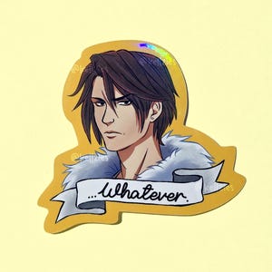 Puede incluir: Una pegatina holográfica con un personaje de anime masculino con cabello castaño y un cuello con ribete de piel. La pegatina tiene un borde amarillo y una pancarta que dice "...whatever."