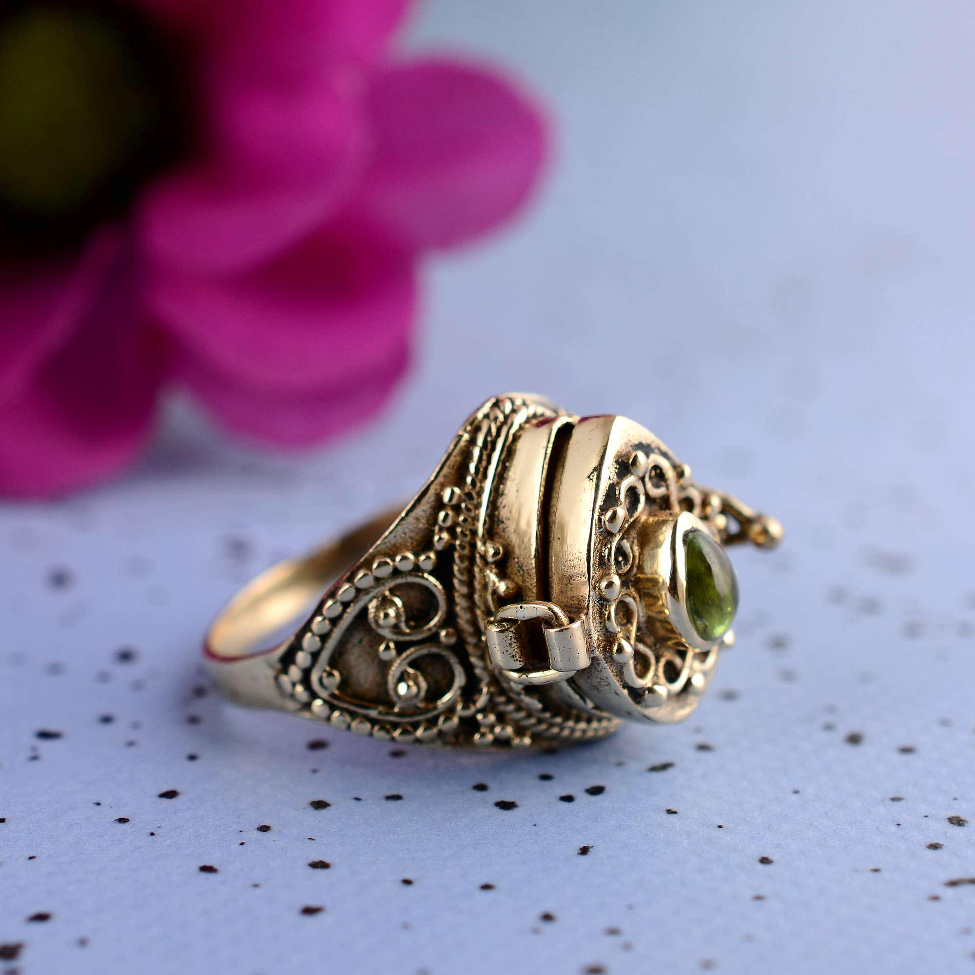 Handmade Silver Poison Ring – Hidden Box Keepsake Ring With