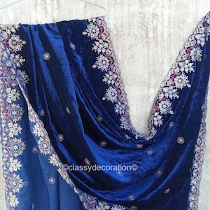 Bestickter Zari Samt Braut Dupatta: Pakistanischer Hochzeitsschal