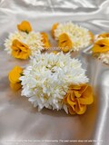 100 Haldi/Mehndi Jasmine Wedding Gajra-Hair Accessory,Wrist Bracelet Scrunchie Mogra Floral Band Indian Pakistani Weddings Nikah
