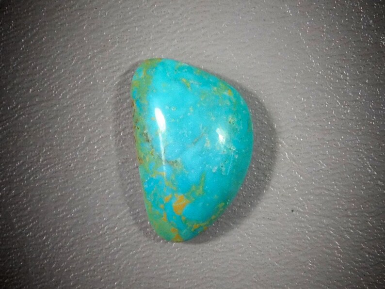 Arizona Turquoise Cabochon 40-7184 image 1