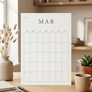 Puede incluir: Un calendario de pared vertical para marzo de 2027 con fondo blanco, texto y líneas de cuadrícula en verde oscuro. El calendario muestra el nombre del mes MAR en la parte superior, el año 2027 y los días de la semana de domingo a sábado.