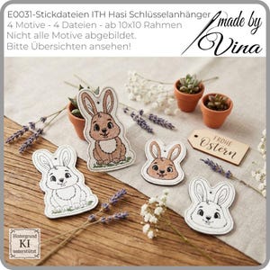 Puede incluir: Llaveros bordados con forma de conejito en varios diseños, incluyendo un conejito marrón y blanco, y un contorno de conejito blanco. La imagen también incluye pequeñas plantas en macetas, ramitas de lavanda y una etiqueta de madera que dice "FROHE OSTERN".