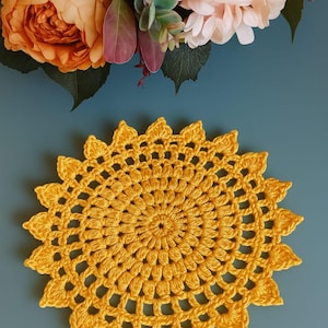 Rays of the Sun - Crochet Doily Pattern PDF - Italian Pattern - Openwork Ray Doily - Iggy Yellow Yarn by Tessiland - ByLorilu