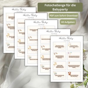 Peut inclure: Plusieurs cartes blanches avec l'inscription "Hello Baby" et "Fotochallenge". Les cartes présentent des illustrations d'articles pour bébés et du texte en allemand. Le haut de l'image affiche "Fotochallenge für die Babyparty" et "PDF zum Sofort-Download".
