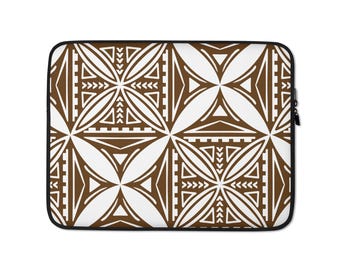 Bruine laptophoes met samoaans ontwerp
