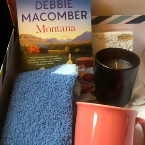 Book Gift Box Set - Debbie Macomber - birthday, Christmas, get well, hygge