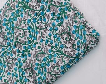 Tela de algodón estampada a mano con bloques / Borde de enredaderas florales azules sobre fondo blanco / Estampado Jaipuri Sanganeri
