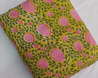 Tela de algodón estampada a mano con bloques – Estampado floral de enredaderas en amarillo y rosa, textil indio Jaipuri.