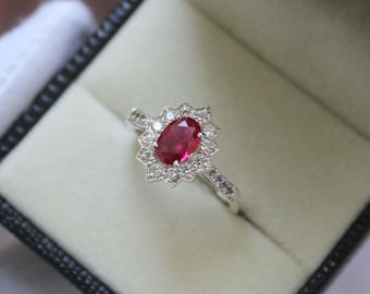Anello ovale con rubino creato in laboratorio – Anello di fidanzamento in argento sterling, pietra portafortuna di luglio