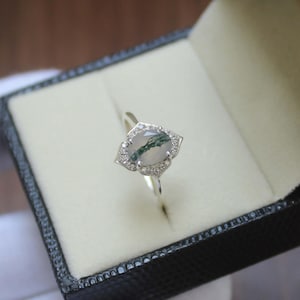 Vintage Oval Moss Agate Engagement Ring: Sterling Silver Bridal Jewelry