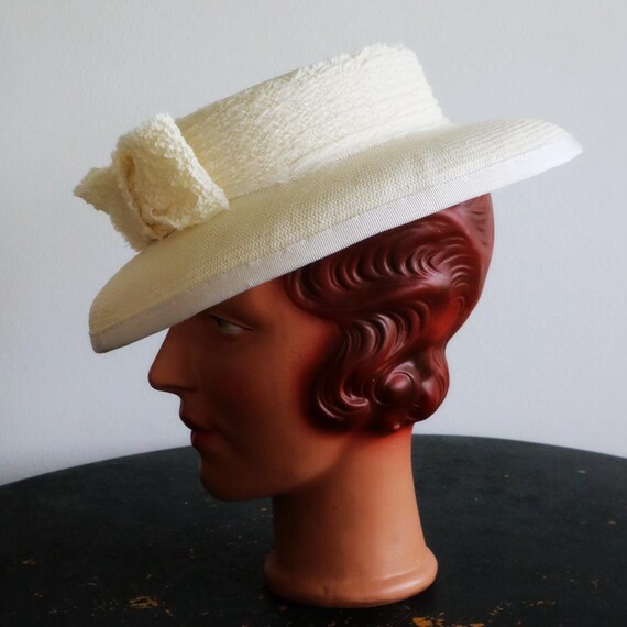 Vintage Style Ivory Toyo Paper Hat: 1940s Classic Bow - Etsy display picture 2