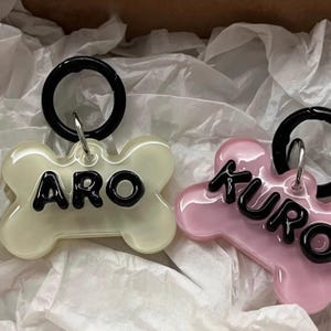 Custom Pet Name Keychain, Personalized Dog & Cat Keychain, Unique Pet Gift