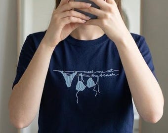 Felpa da spiaggia con bikini ricamato, girocollo minimalista con stampa a linee oceaniche, pullover estivo da costa