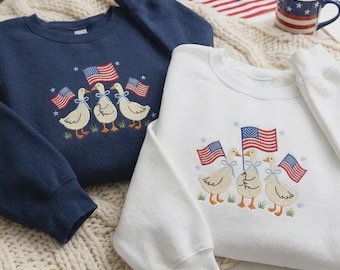 Felpa con oca ricamata USA, bandiera USA, abbigliamento patriottico per il 4 luglio, maglietta girocollo con oca USA, maglietta con oca e bandiera