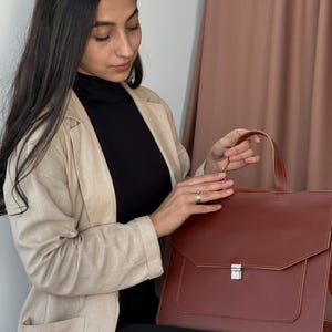 Capri Leather Laptop Sleeve 13 inch: MacBook Pro/Air Case with Detachable Strap