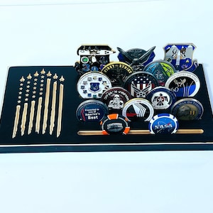 20 Coins Fighter Jet American Flag Air Force F-22 F-35 F-16 Navy Military Challenge Coin Desk Display Holder Rack Retirement Promotion Gift