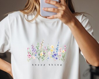 Maglietta Happy Thing Wildflower, maglietta Cottagecore Nature, maglietta botanica floreale, regalo per giardiniere, maglietta Cottagecore Wildflowers, maglietta romantica