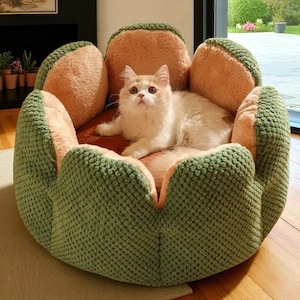 Plush Petal Cat Bed: Cozy Kitten & Puppy Cushion