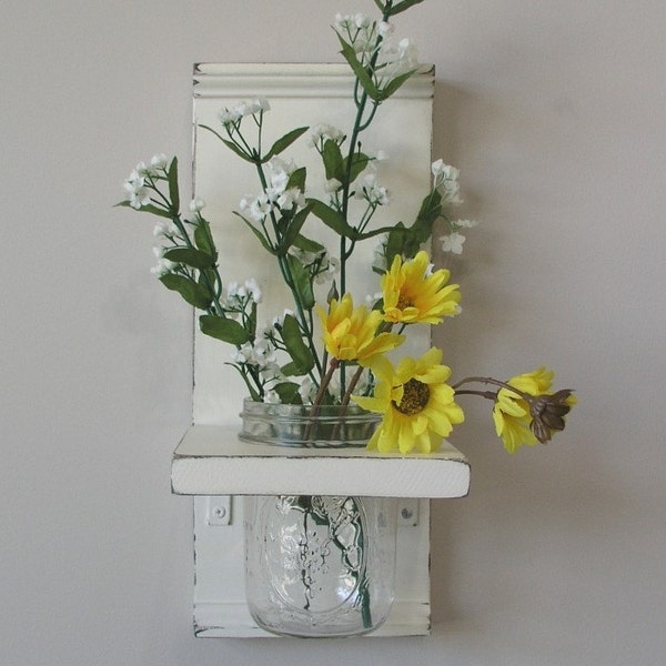 Primitive Cottage Wall Vase Sconce in Eggshell Cream