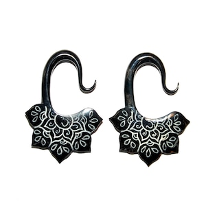 black horn fish hook oval floral lace swirl ear hangers Flower Seed Bead Dangle Earrings Due to the organic materials Gold And Opal Floral Double